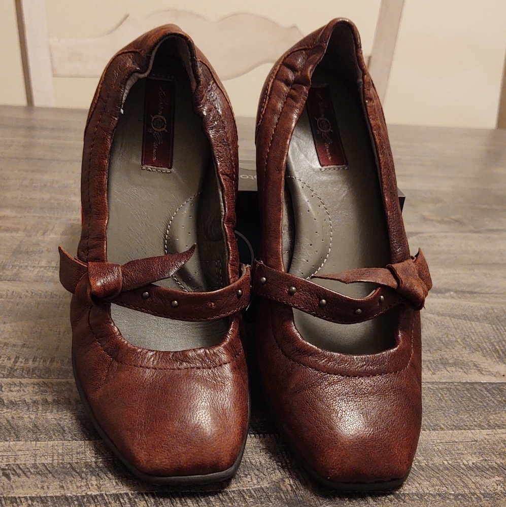 Women's Born Bendable Comfort Shoes